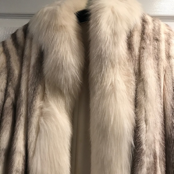 Mink coat, genuine cross mink full length coat. - Picture 2 of 4